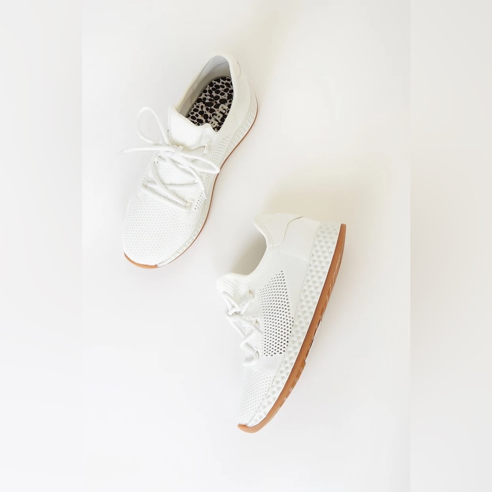 Ophelia White Knit Sneakers
J/Slides size 6